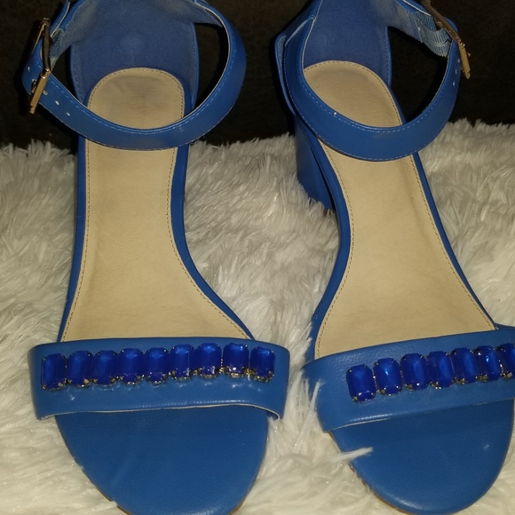 Shoes - Picture 1 of 3